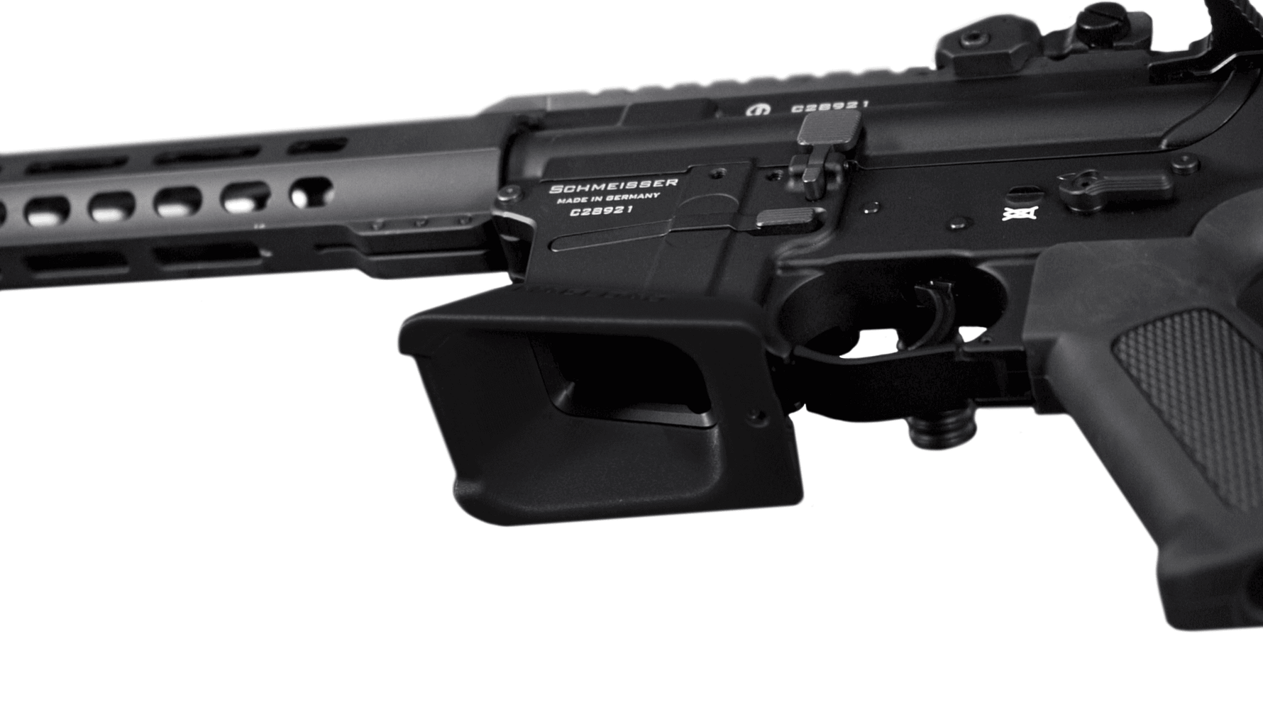 Schmeisser SP-9 / AR15-9 Magwell image 3
